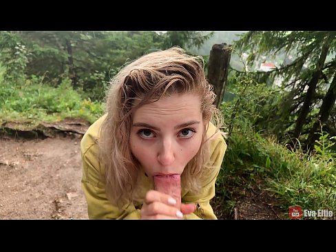 ❤️ Nighean a’ slugadh cum às deidh blowjob poblach - Eva Elfi ️  Bhidio gnè  leinn  ❌