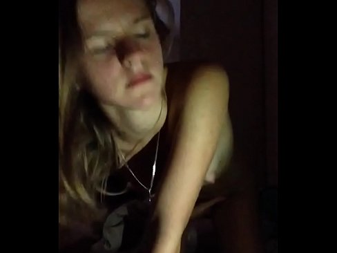 ❤️ Tha caileag a' masturbates agus cums ️  Bhidio gnè  leinn  ❌